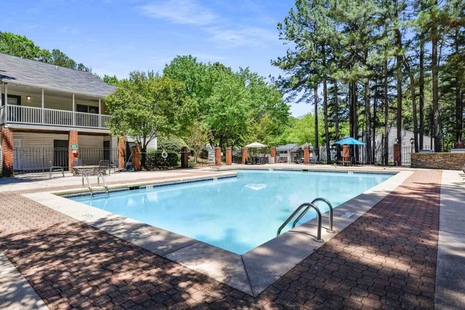 exterior clubhouse pool deck amenities 300 6