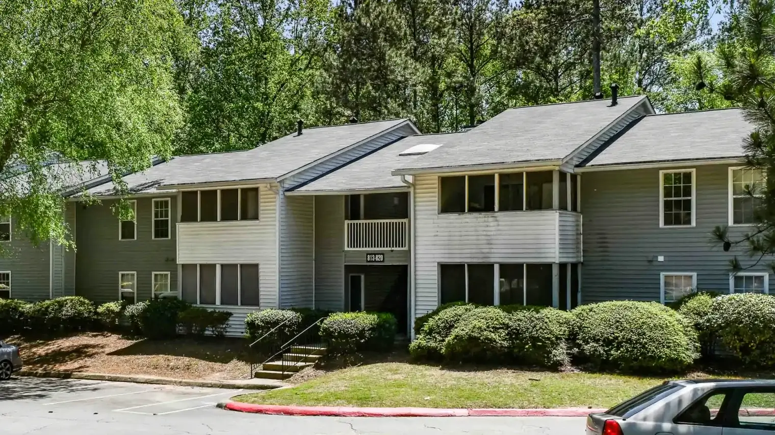 300 riverside exterior apartment